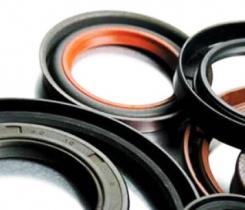 Уплотнения валов редукторов тепловозов